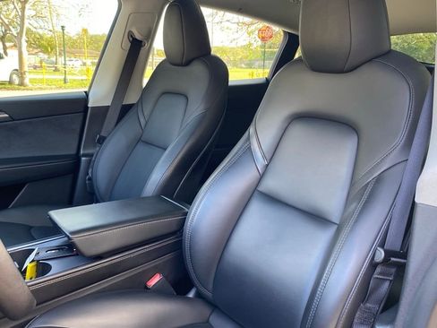 Used 2024 Tesla Model Y Long Range image 32