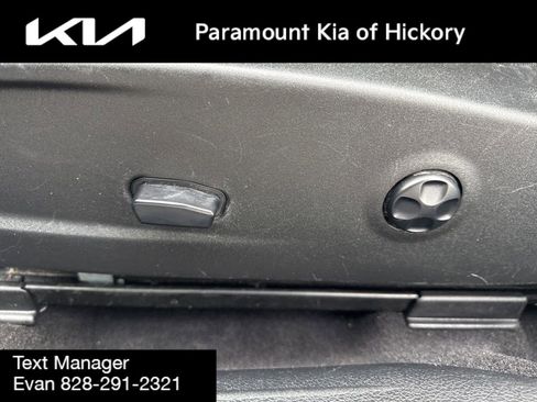 Used 2019 Dodge Challenger SXT w/ Blacktop Package image 14