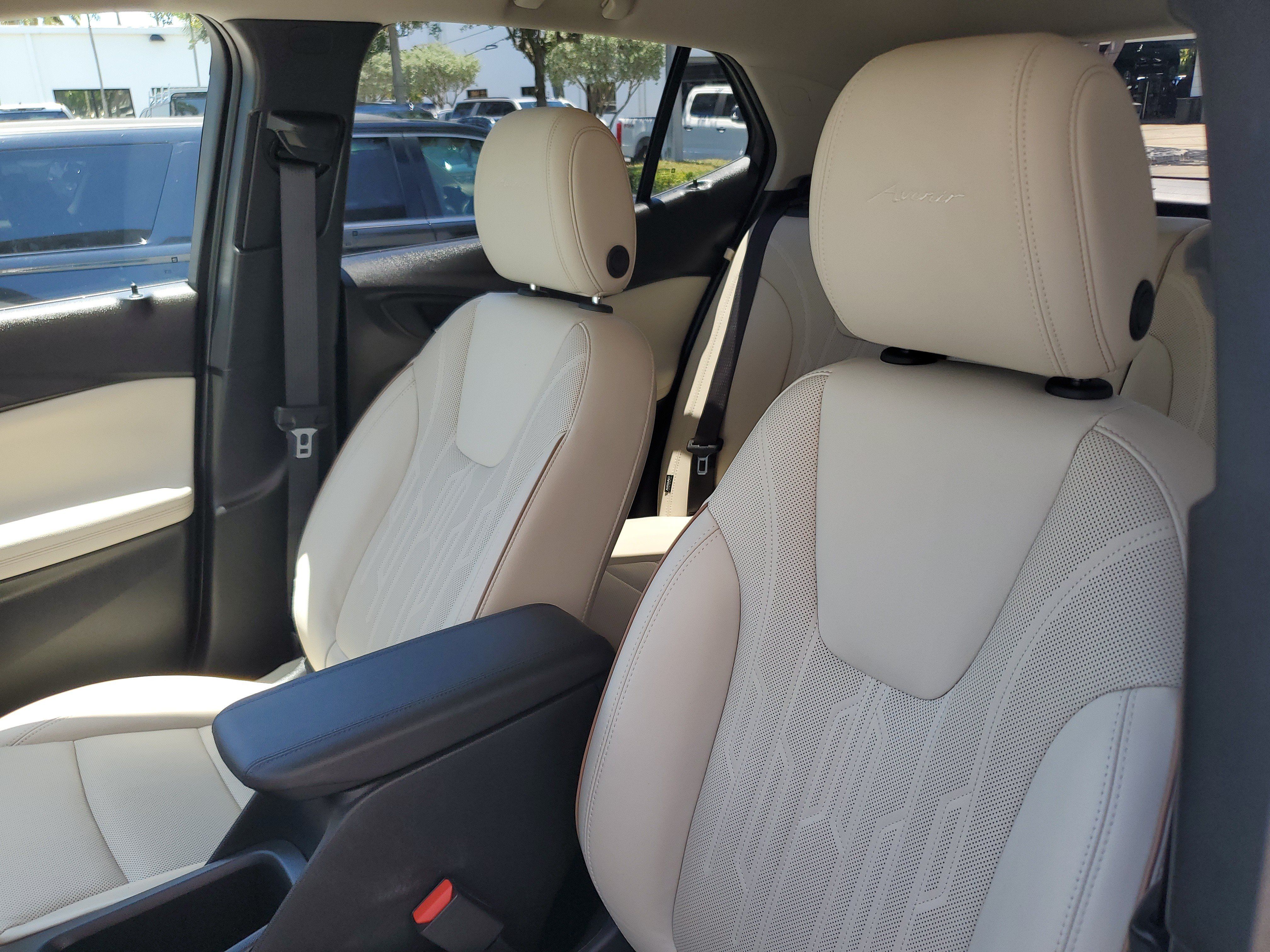 Used 2024 Buick Encore GX Avenir w/ Avenir Technology Package FWD image 21
