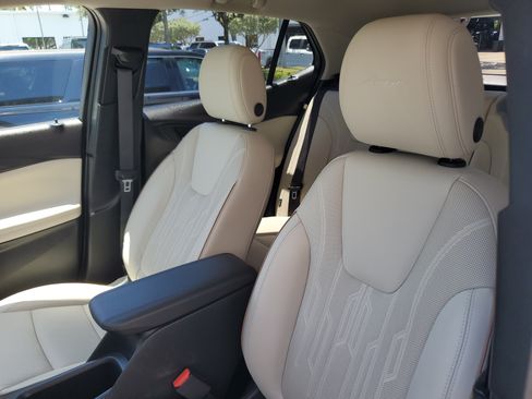 Used 2024 Buick Encore GX Avenir w/ Avenir Technology Package FWD image 21