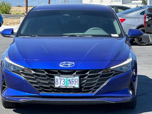 Used 2022 Hyundai Elantra SEL FWD image 9