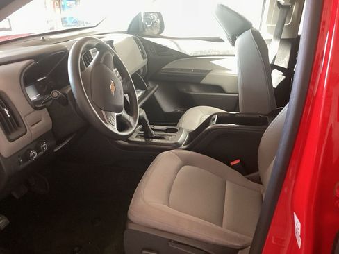 Used 2017 Chevrolet Colorado W/T w/ WT Convenience Package AWD/4WD image 6