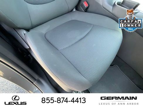Used 2019 Toyota RAV4 LE w/ Carpet Mat Package AWD/4WD image 22