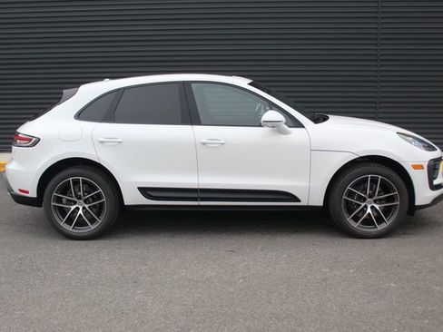 New 2026 Porsche Macan image 9