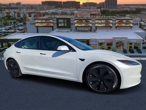 Used 2025 Tesla Model 3 Long Range image 1
