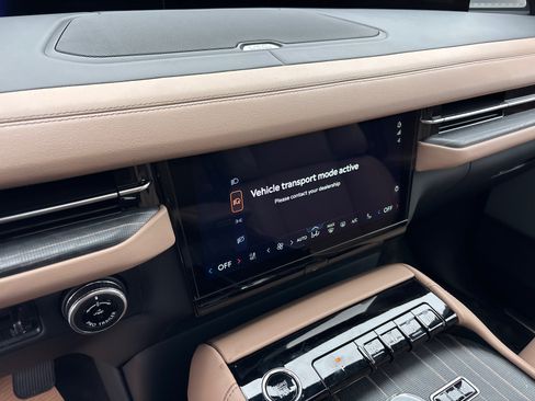 New 2026 Lincoln Navigator Black Label AWD/4WD image 21