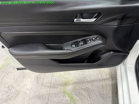 Used 2020 Nissan Altima 2.5 S AWD/4WD image 25