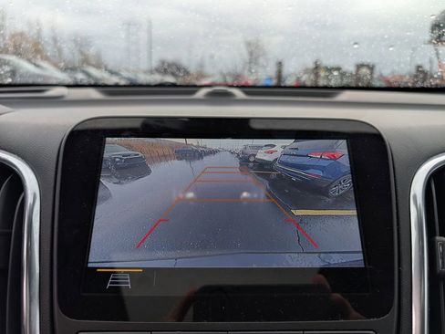 Used 2021 Chevrolet Equinox LT image 16