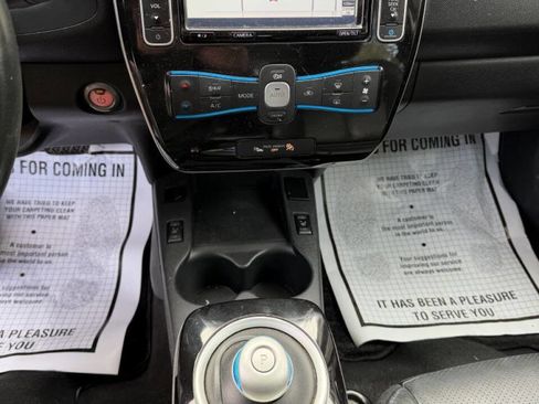 Used 2015 Nissan Leaf SL w/ Premium Package image 14