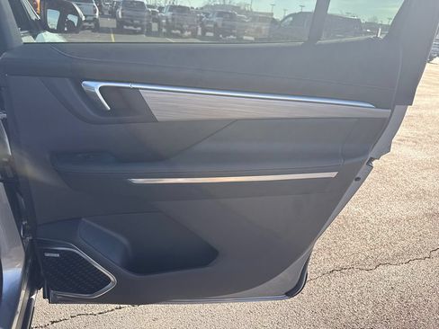 New 2026 Buick Enclave Preferred w/ Power Package AWD/4WD image 38