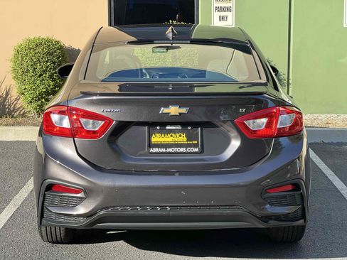 Used 2017 Chevrolet Cruze LT w/ RS Package FWD image 7
