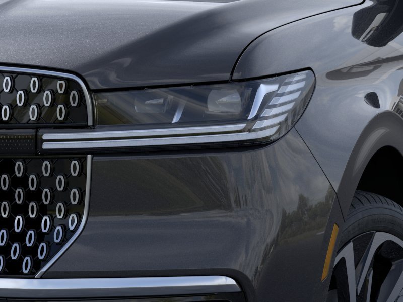 New 2026 Lincoln Navigator Reserve AWD/4WD image 18
