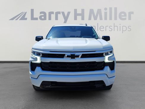 Used 2023 Chevrolet Silverado 1500 RST w/ Z71 Off-Road Package AWD/4WD image 8