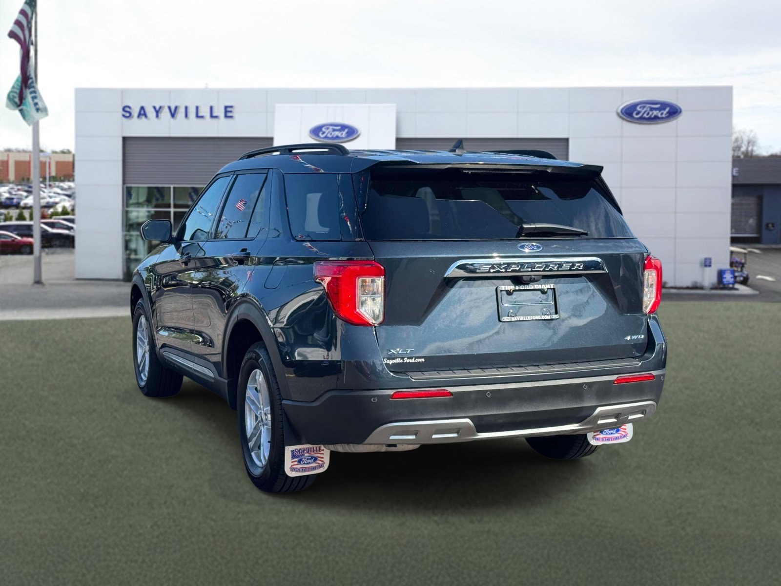 Certified 2023 Ford Explorer XLT w/ Equipment Group 202A AWD/4WD image 5