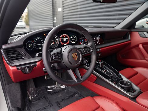 Used 2023 Porsche 911 Carrera 4S image 4