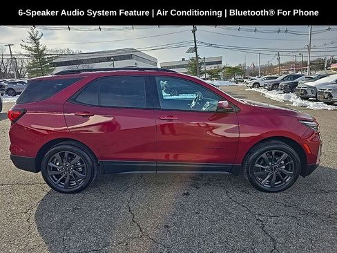 Used 2023 Chevrolet Equinox RS image 2