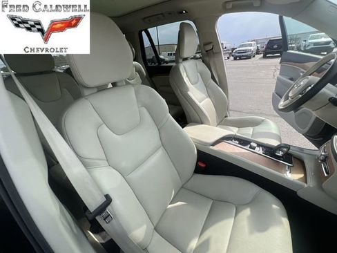Used 2022 Volvo XC90 T8 Inscription Expression w/ Advanced Package image 28