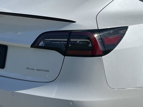 Used 2022 Tesla Model 3 Long Range AWD/4WD image 10