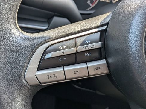 Used 2020 MAZDA MAZDA3 Sedan image 22