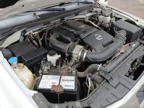 Used 2011 Nissan Frontier SV image 18