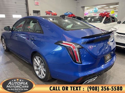 Used 2022 Cadillac CT4 V RWD image 3