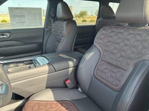 New 2026 Nissan Armada Platinum RWD image 12