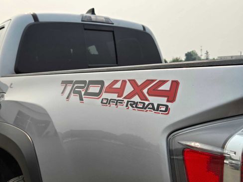 Used 2021 Toyota Tacoma TRD Off-Road AWD/4WD image 16