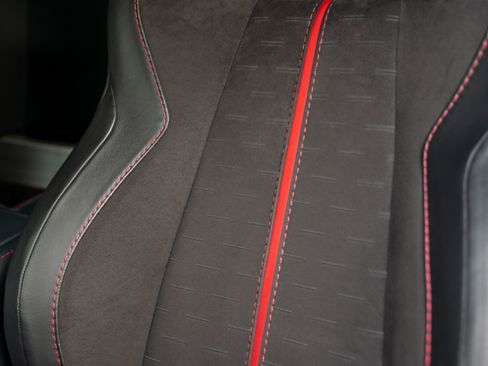 Used 2015 Aston Martin V8 Vantage GT image 14