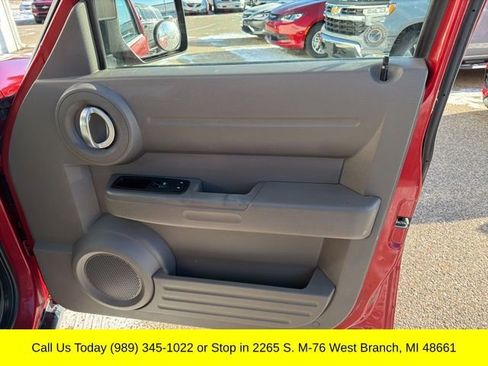 Used 2007 Dodge Nitro SE image 25