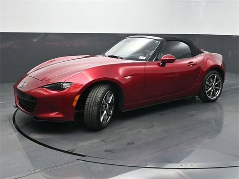 Used 2023 MAZDA MX-5 Miata Grand Touring image 5