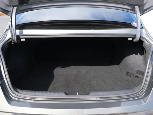 Used 2024 Hyundai Elantra SEL FWD image 13