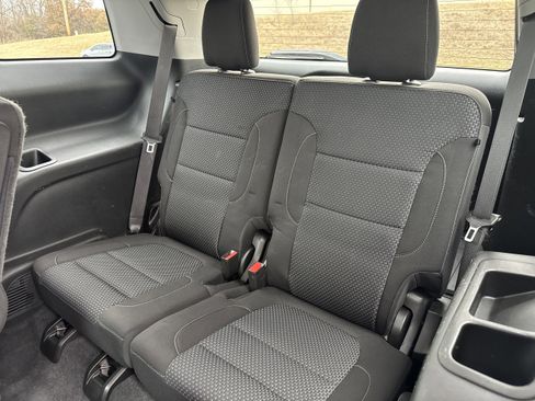 Used 2021 GMC Acadia SLE w/ Driver Convenience Package image 9