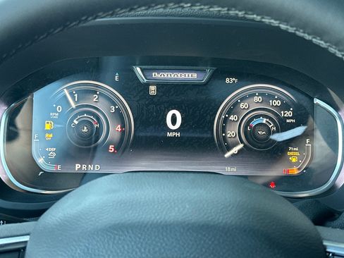 New 2026 RAM 2500 Laramie AWD/4WD image 23