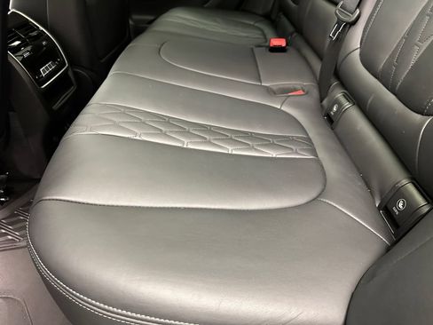 Used 2024 BMW X5 M60i AWD/4WD image 18