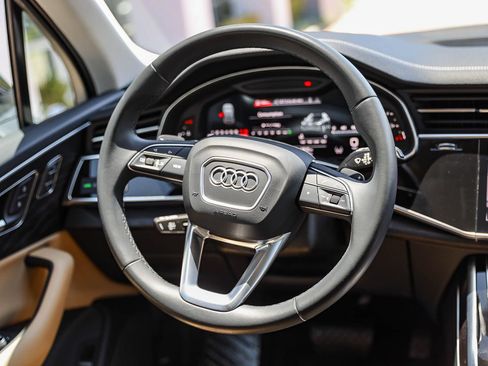 Used 2023 Audi Q7 2.0T Premium w/ Convenience Package AWD/4WD image 16