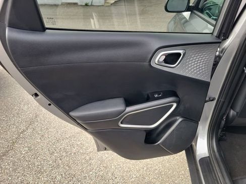 Used 2025 Kia Soul LX w/ LX Technology Package image 26