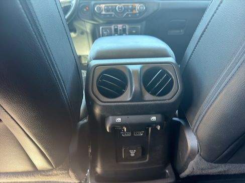 Used 2023 Jeep Wrangler Unlimited Sahara w/ Cold Weather Group AWD/4WD image 25