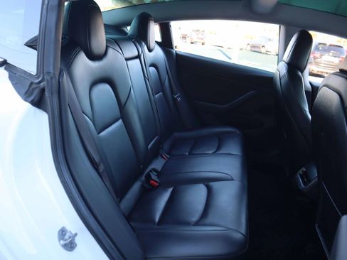 Used 2018 Tesla Model 3 Long Range image 5