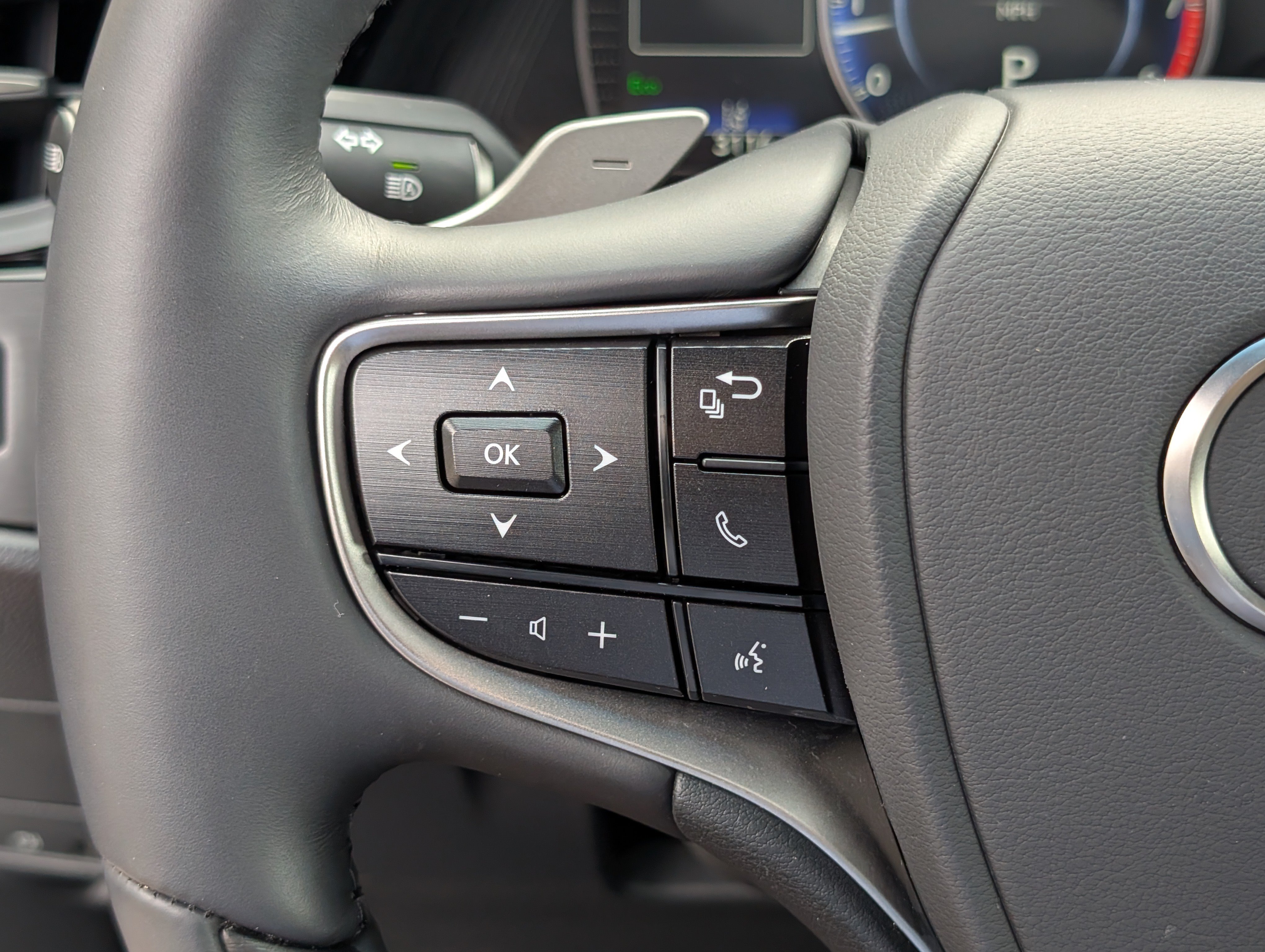 Used 2025 Lexus ES 350 Ultra Luxury FWD image 23