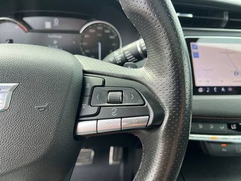 Used 2020 Cadillac XT4 Sport w/ Driver Awareness Package AWD/4WD image 17