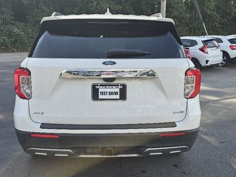 Used 2020 Ford Explorer XLT w/ Equipment Group 202A AWD/4WD image 7
