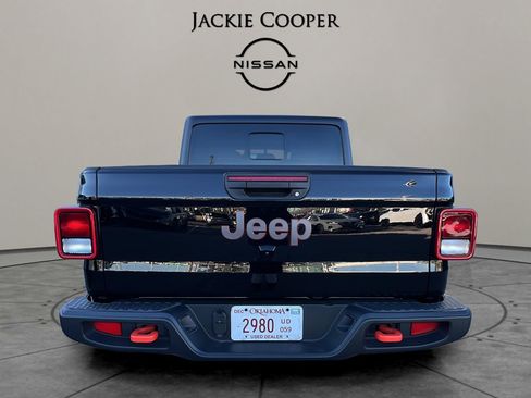 Used 2023 Jeep Gladiator Mojave w/ Cold Weather Group image 8