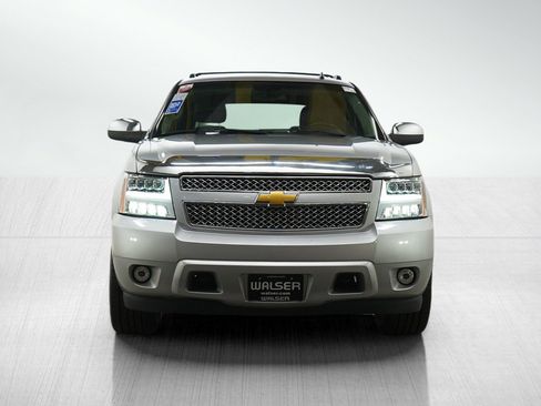 Used 2013 Chevrolet Avalanche LTZ image 8