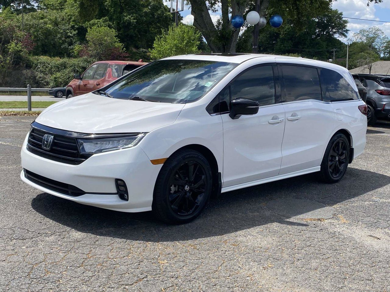 Used 2024 Honda Odyssey Sport image 3