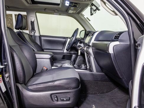 Used 2016 Toyota 4Runner SR5 Premium AWD/4WD image 45