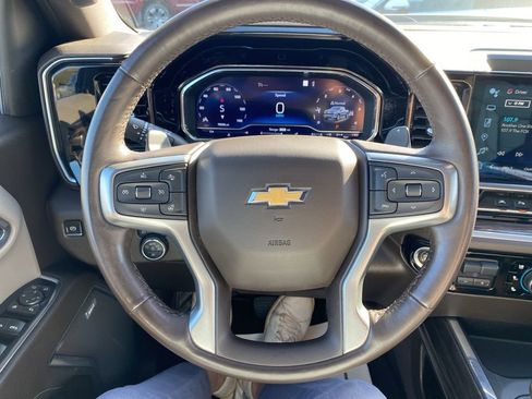 Used 2022 Chevrolet Silverado 1500 LTZ w/ LTZ Convenience Package II image 19