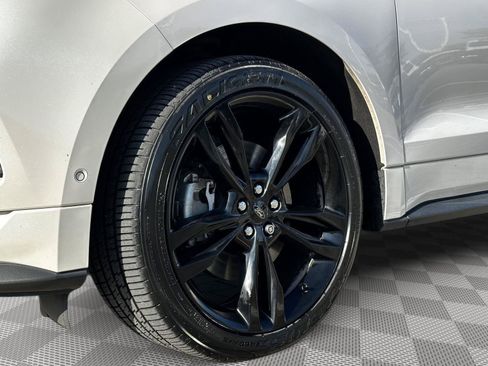 Used 2019 Ford Edge ST w/ Equipment Group 401A AWD/4WD image 8