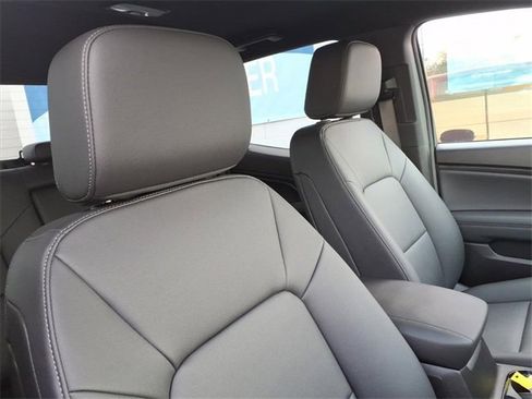 Used 2024 Chevrolet Colorado LT w/ LT Convenience Package III image 24