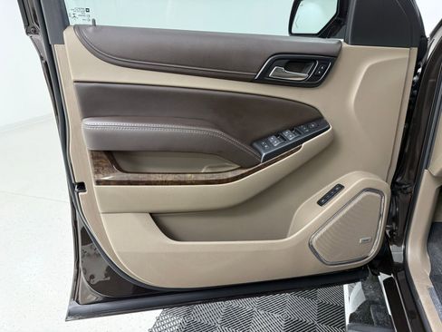 Used 2018 Chevrolet Tahoe LT w/ LT Signature Package image 15