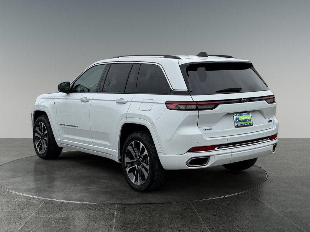 Used 2023 Jeep Grand Cherokee Overland AWD/4WD image 8